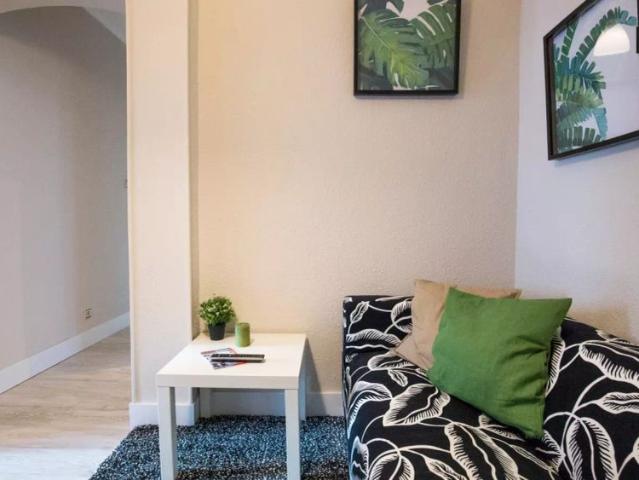 Room in a shared 4 bedroom apartment for rent in Ametzola, all bills included