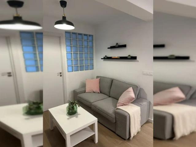 Room in a shared 4 bedroom apartment for rent in Aluche, perfect for professionals and students