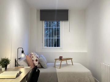 Room in a shared 4 bedroom apartment for rent in Alcorcón