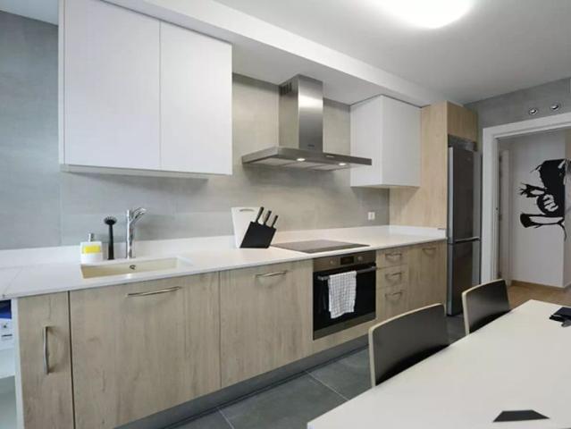 Room in a shared 4 bedroom apartment for rent in Basurtu, all bills included