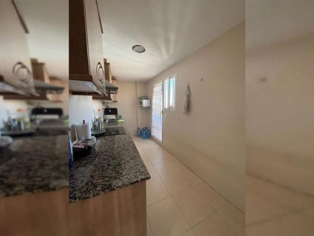 Room in a shared 4 bedroom apartment for rent in Benaguasil, all bills included and perfect for professionals