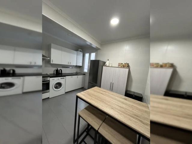 Room in a shared 4 bedroom apartment for rent in Indautxu