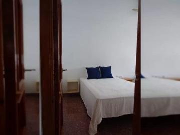 Room in a shared 4 bedroom apartment for rent in Javea