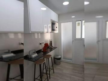 Room in a shared 4 bedroom apartment for rent in La Creu Coberta, all bills included