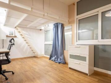 Room in a shared 4 bedroom apartment for rent in La Sagrada Familia, bills included