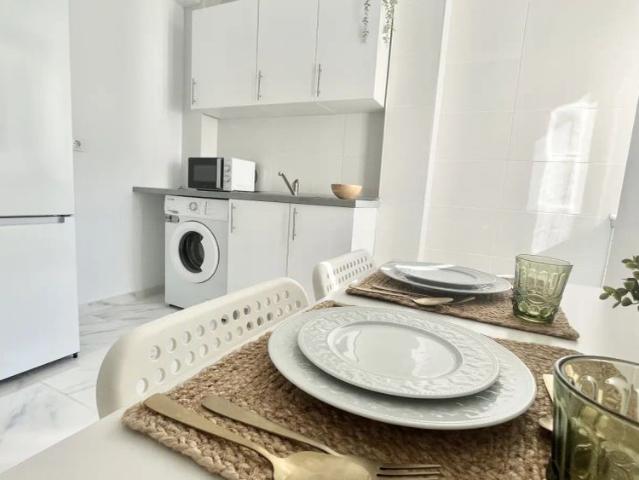 Room in a shared 4 bedroom apartment for rent in La Paz Las Golondrinas