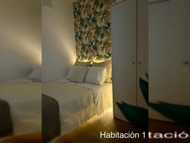 Room in a shared 4 bedroom apartment for rent in La Palmilla