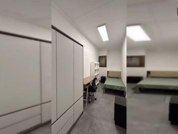 Room in a shared 4 bedroom apartment for rent in La Torrassa, bills included