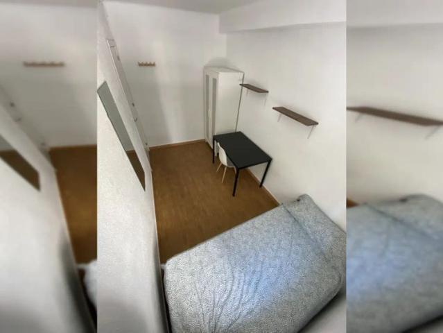 Room in a shared 4 bedroom apartment for rent in Las Avenidas