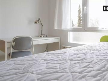 Room in a shared 4 bedroom apartment for rent in Leganés