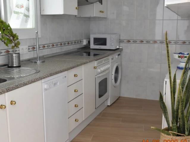 Room in a shared 4 bedroom apartment for rent in Nerja, all bills included