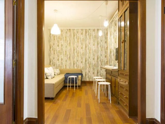 Room in a shared 4 bedroom apartment for rent in Solokoetxe, all bills included