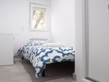 Room in a shared 4 bedroom apartment for rent in San Cristóbal, perfect for professionals