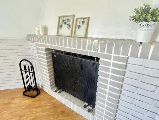 Room in a shared 4 bedroom apartment for rent in Santiponce, some bills included
