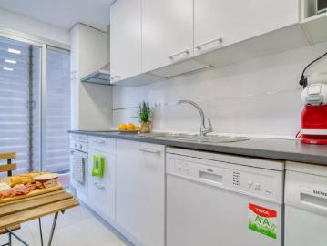 Room in a shared 4 bedroom apartment for rent in Pozuelo de Alarcón, perfect for professionals