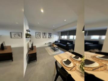 Room in a shared 4 bedroom apartment for rent in Puerta Bonita, professionals and students only