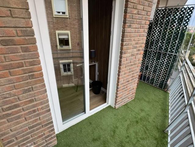 Room in a shared 4 bedroom apartment for rent in Ventas, all bills included