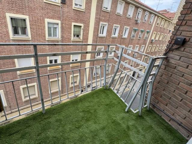 Room in a shared 4 bedroom apartment for rent in Ventas, all bills included
