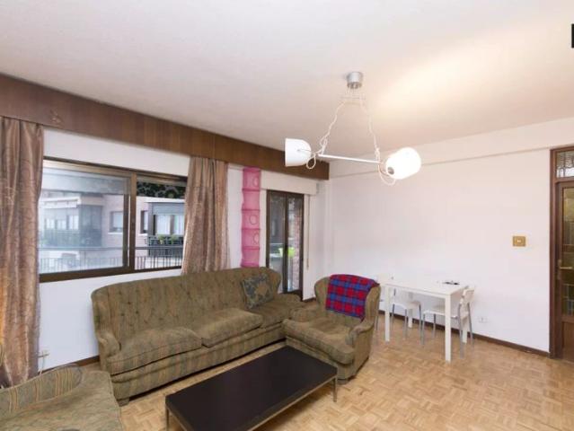 Room in a shared 4 bedroom apartment for rent in Ventas perfect for women