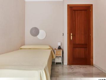 Room in a shared 4 bedroom apartment for rent in Villegas, Seville