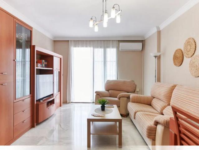 Room in a shared 4 bedroom apartment for rent in Villegas, Seville