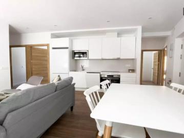 Room in a shared 4 bedroom apartment for rent in Vista Alegre