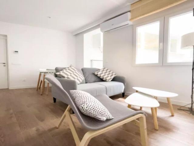Room in a shared 4 bedroom apartment for rent in Vista Alegre