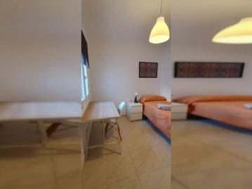 Room in a shared 4 bedroom apartment for rent in Zaidín Vergeles, perfect for females