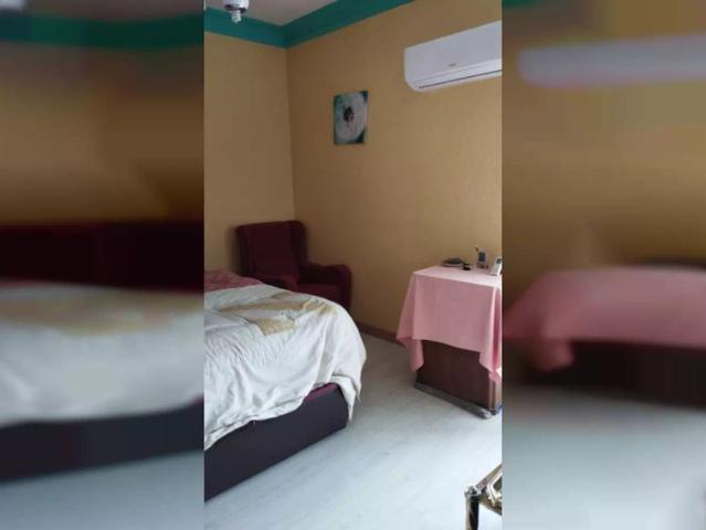 Room in a shared 4 bedroom apartment for rent in Zaragoza