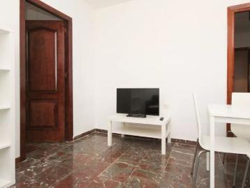 Room in a shared 5 bedroom apartment for rent in Camino de Ronda, Granada
