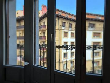 Room in a shared 5 bedroom apartment for rent in Casco Viejo, bills included