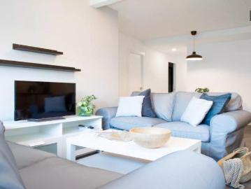 Room in a shared 5 bedroom apartment for rent in Abrantes