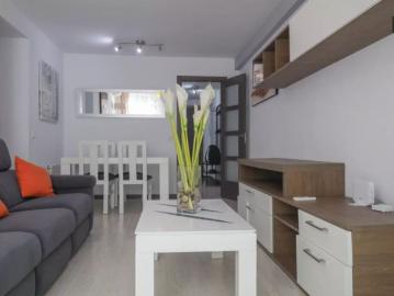 Room in a shared 5 bedroom apartment for rent in Alcalá de Henares