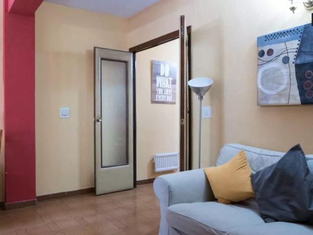 Room in a shared 5 bedroom apartment for rent in Alcalá de Henares