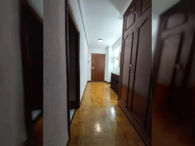 Room in a shared 5 bedroom apartment for rent in Alcalá de Henares for professionals and students