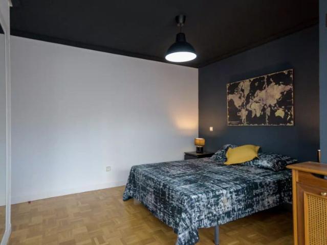 Room in a shared 5 bedroom apartment for rent in Alcalá de Henares, perfect for professionals and students