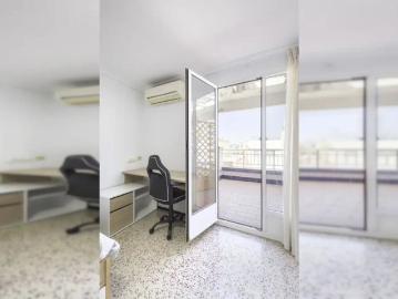 Room in a shared 5 bedroom apartment for rent in Elche, all bills included