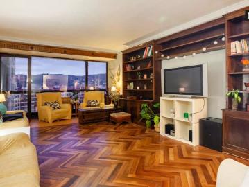 Room in a shared 5 bedroom apartment for rent in Iralabarri, Bilbao, only females, workers or postgraduate students