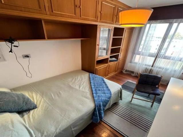 Room in a shared 5 bedroom apartment for rent in Iturralde, all bills included, perfect for professionals and students