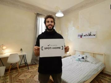 Room in a shared 5 bedroom apartment for rent in la Dreta de l'Eixample, professionals and students only
