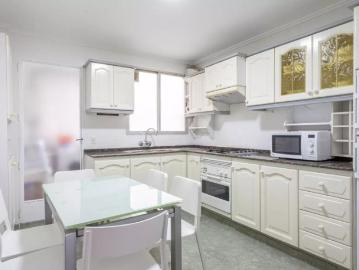Room in a shared 5 bedroom apartment for rent in L'Hort de Senabre, Valencia