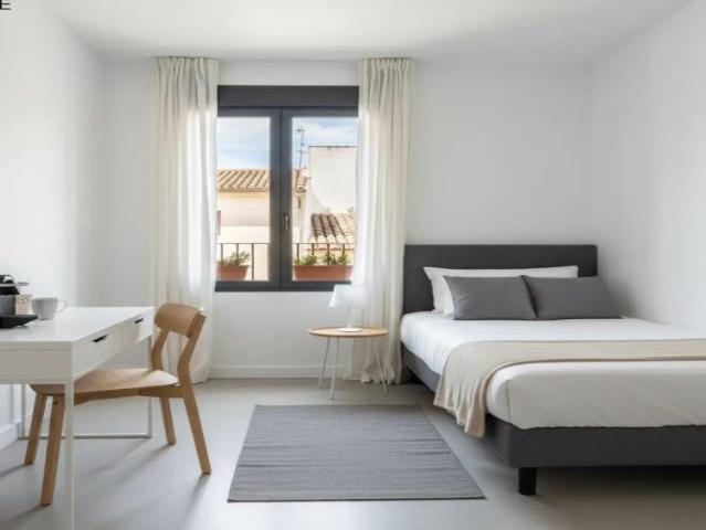 Room in a shared 5 bedroom apartment for rent in Murcia, bills included