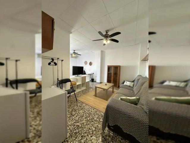 Room in a shared 5 bedroom apartment for rent in Murcia, for professionals and students