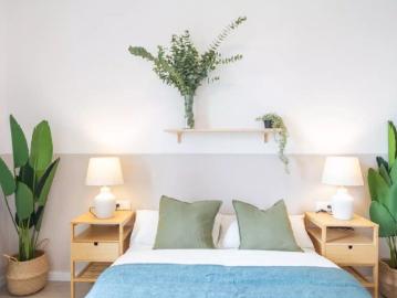 Room in a shared 5 bedroom apartment for rent in Sant Andreu, perfect for professionals and students