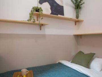 Room in a shared 5 bedroom apartment for rent in Sant Andreu, perfect for professionals and students