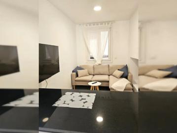 Room in a shared 5 bedroom apartment for rent in Zaragoza, some bills included