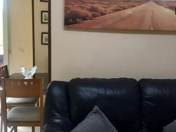 Room in a shared 6 bedroom apartment for rent in Alcalá de Henares
