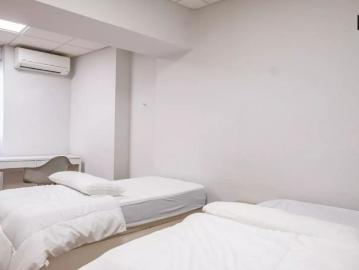 Room in a shared 6 bedroom apartment for rent in Alcalá de Henares, only students