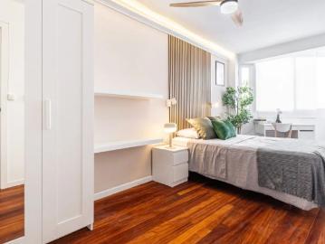Room in a shared 6 bedroom apartment for rent in Alicante, perfect for professionals or students