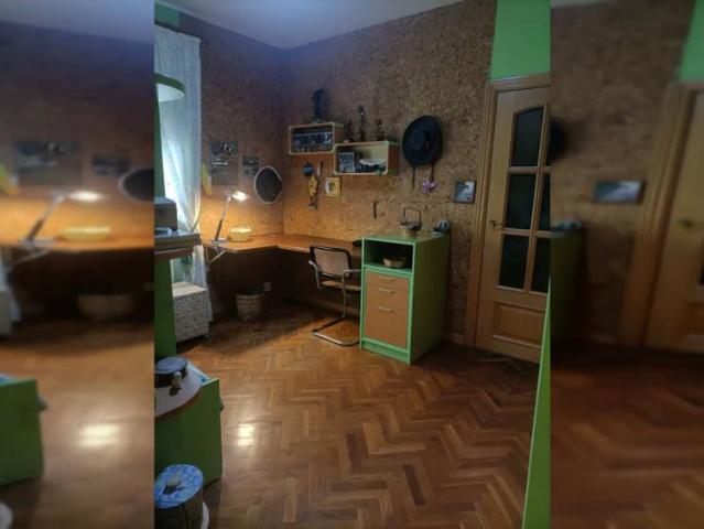 Room in a shared 6 bedroom apartment for rent in Barcelona, bills included